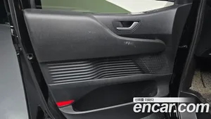 Hyundai Staria, 2023 — миниатюра 13