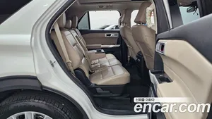 Ford Explorer, 2021 — миниатюра 17