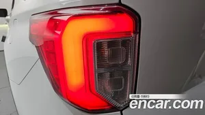 Ford Explorer, 2021 — миниатюра 9
