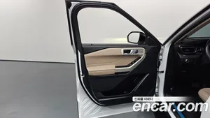 Ford Explorer, 2021 — миниатюра 14