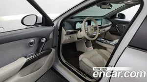 Genesis GV60, 2022 — миниатюра 13