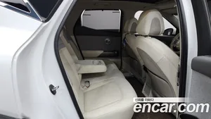 Genesis GV60, 2022 — миниатюра 18
