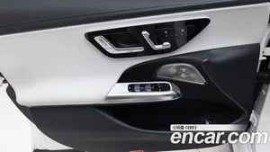 Mercedes-Benz E-Class, 2025 — миниатюра 15