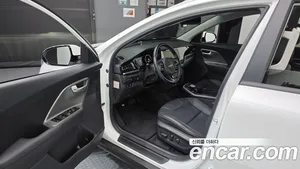 Kia Niro, 2023 — миниатюра 13