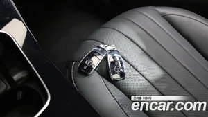 Mercedes-Benz E-Class, 2023 — миниатюра 29