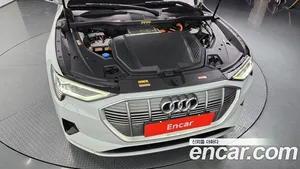 Audi e-tron, 2021 — миниатюра 6