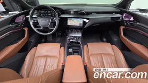 Audi e-tron, 2021 — миниатюра 7