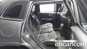 Jeep Cherokee, 2019 — миниатюра 11
