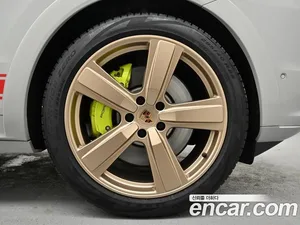 Porsche Cayenne, 2025 — миниатюра 5