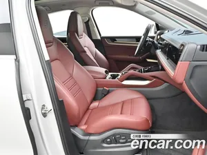 Porsche Cayenne, 2025 — миниатюра 10