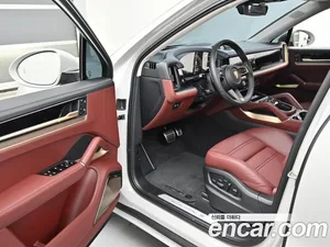 Porsche Cayenne, 2025 — миниатюра 11