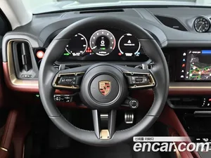 Porsche Cayenne, 2025 — миниатюра 13