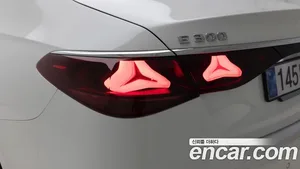 Mercedes-Benz E-Class, 2025 — миниатюра 19