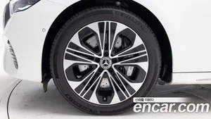 Mercedes-Benz E-Class, 2025 — миниатюра 5