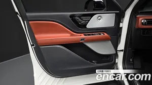 Lincoln Aviator, 2025 — миниатюра 14