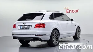 Bentley Bentayga, 2018 — миниатюра 2