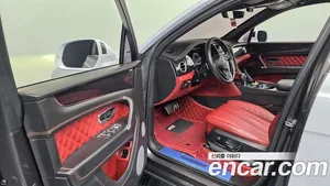 Bentley Bentayga, 2018 — миниатюра 10