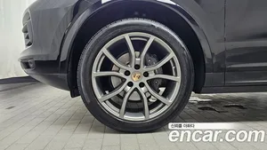 Porsche Cayenne, 2023 — миниатюра 5