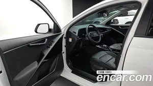Kia Niro, 2022 — миниатюра 10