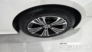 Mercedes-Benz E-Class, 2025 — миниатюра 5