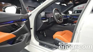BMW M5, 2025 — миниатюра 13