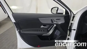Mercedes-Benz A-Class, 2021 — миниатюра 14