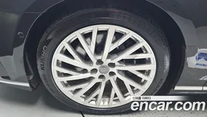 Audi A8, 2020 — миниатюра 5