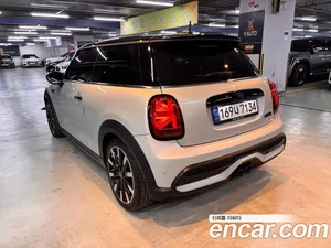 Mini Cooper, 2022 — миниатюра 2
