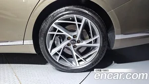 Genesis G90, 2022 — миниатюра 7