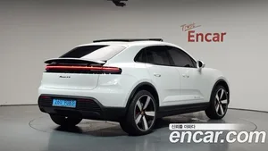 Porsche Macan, 2025 — миниатюра 2