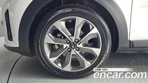 Kia Stonic, 2018 — миниатюра 5