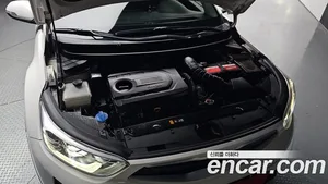 Kia Stonic, 2018 — миниатюра 6