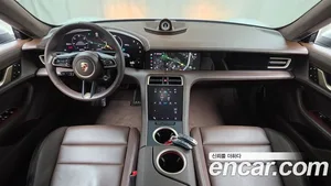 Porsche Taycan, 2023 — миниатюра 10