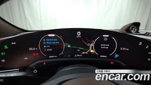 Porsche Taycan, 2023 — миниатюра 11