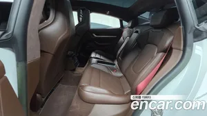 Porsche Taycan, 2023 — миниатюра 18