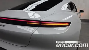 Porsche Taycan, 2023 — миниатюра 9