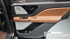Lincoln Aviator, 2023 — миниатюра 15