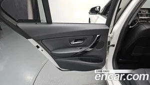BMW 3-Series, 2018 — миниатюра 14