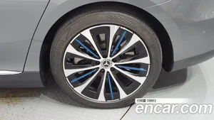 Mercedes-Benz EQE, 2022 — миниатюра 7