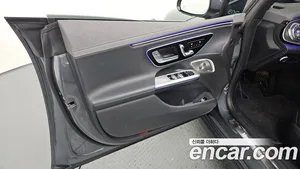Mercedes-Benz EQE, 2022 — миниатюра 14