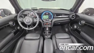 Mini Cooper Convertible, 2018 — миниатюра 7