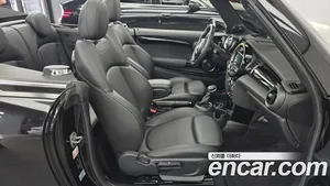 Mini Cooper Convertible, 2018 — миниатюра 11
