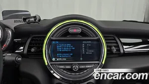 Mini Cooper Convertible, 2018 — миниатюра 16