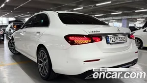 Mercedes-Benz E-Class, 2022 — миниатюра 6