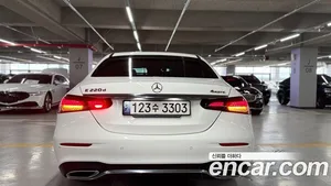 Mercedes-Benz E-Class, 2022 — миниатюра 7