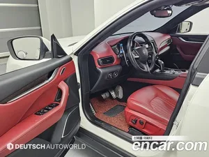 Maserati Levante, 2017 — миниатюра 11
