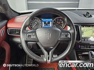 Maserati Levante, 2017 — миниатюра 13
