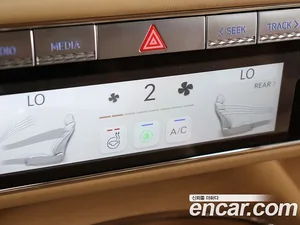 Genesis G90, 2022 — миниатюра 10