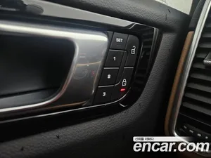 Porsche Cayenne, 2023 — миниатюра 8