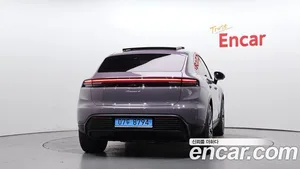 Porsche Macan, 2025 — миниатюра 4